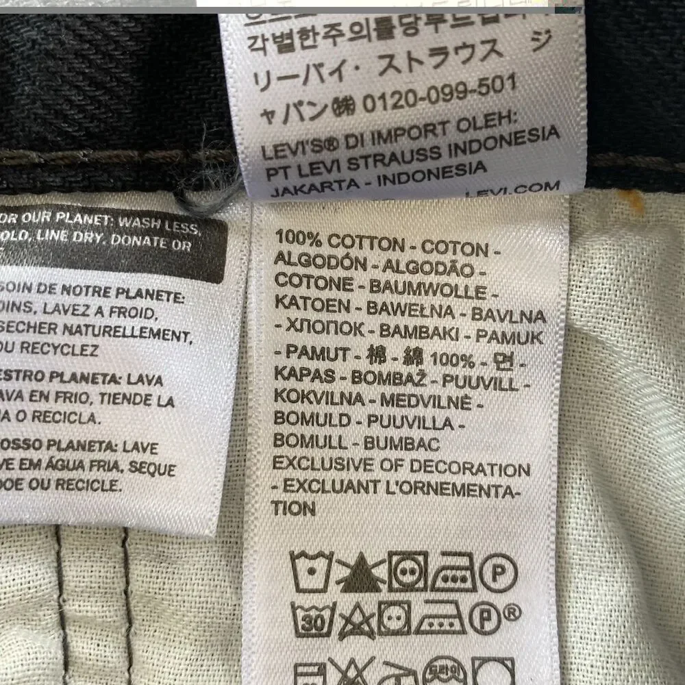 Levis button shipping